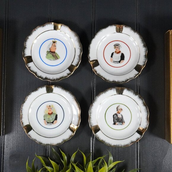 Vintage Holland Ashtray Set Traditional Dutch Costume Porcelain w/ Gold Trim - Picture 1 of 15